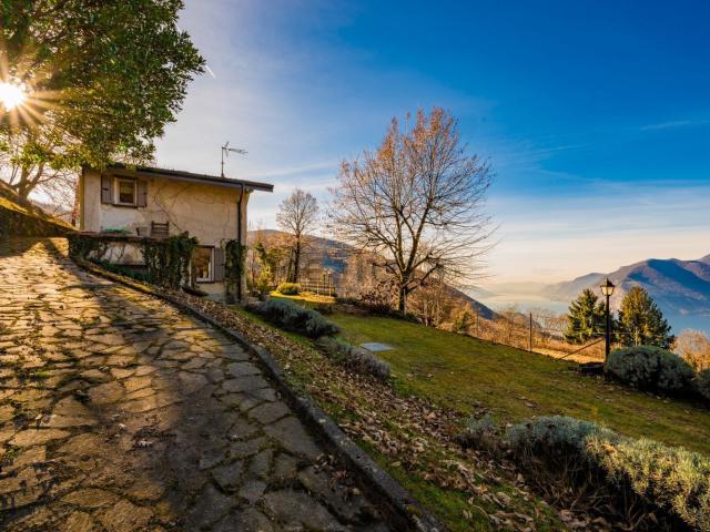 Case e ville in vendita di 209 m² in Via Martignago