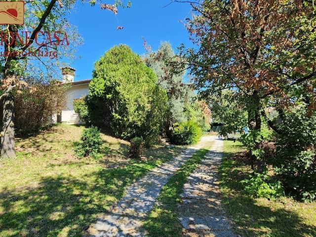 Case e ville in vendita di 209 m² in Via S.Caterina, 34