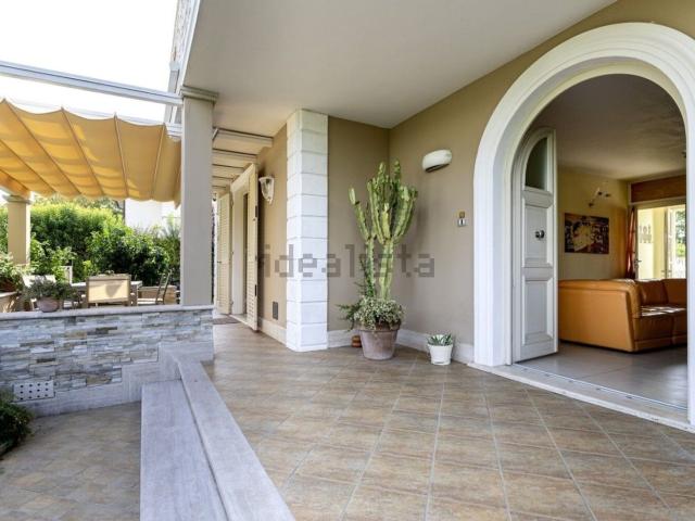 Case e ville in vendita di 209 m² in Via Provinciale, 1354