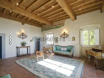 Case e ville in vendita di 2100 m² in Via Montefiano