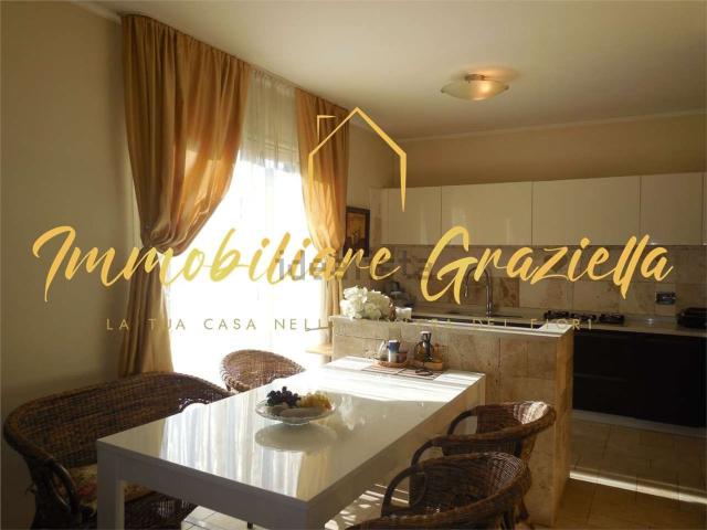 Case e ville in vendita di 210 m²