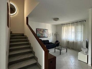 Case e ville in vendita di 210 m²