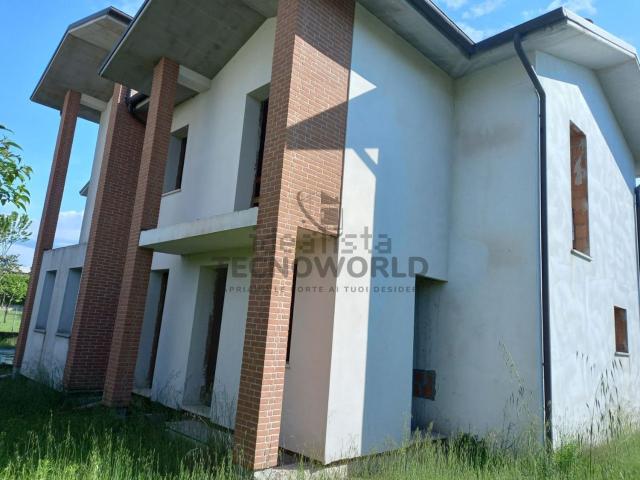 Case e ville in vendita di 210 m²