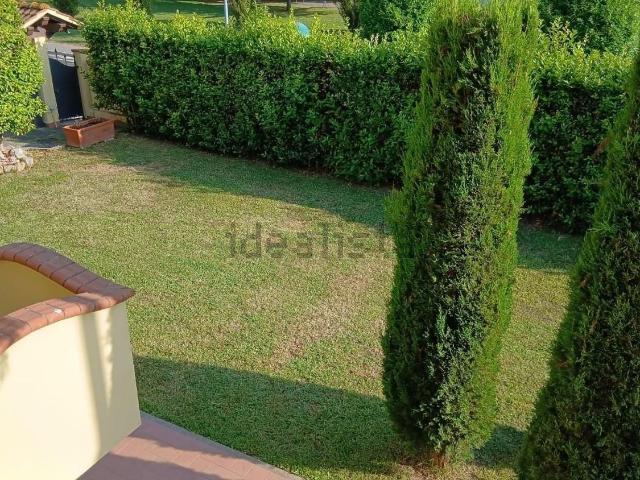 Case e ville in vendita di 210 m²