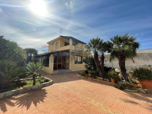 Case e ville in vendita di 210 m²