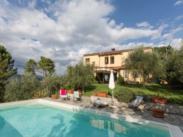 Case e ville in vendita di 210 m²