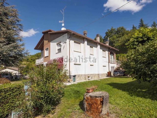 Case e ville in vendita di 210 m²