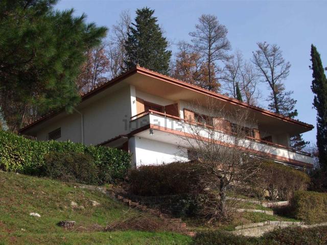 Case e ville in vendita di 210 m²