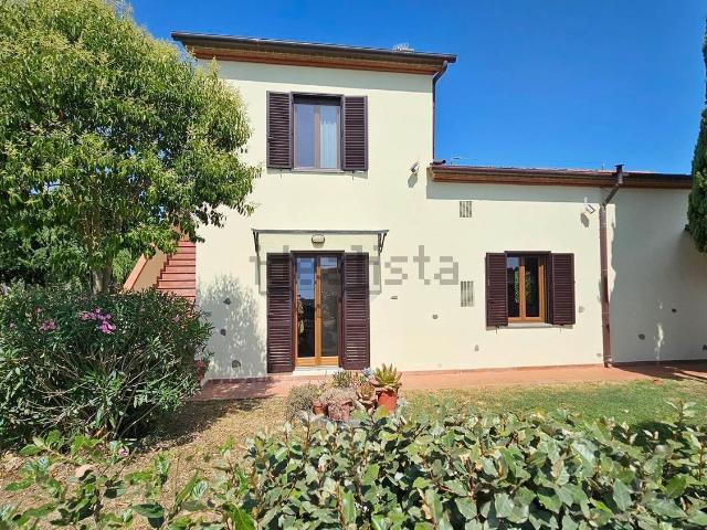 Case e ville in vendita di 210 m²