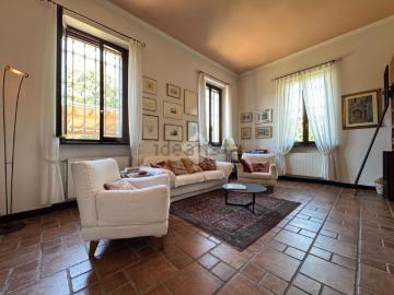 Case e ville in vendita di 210 m² in Via Cesare Battisti, 29