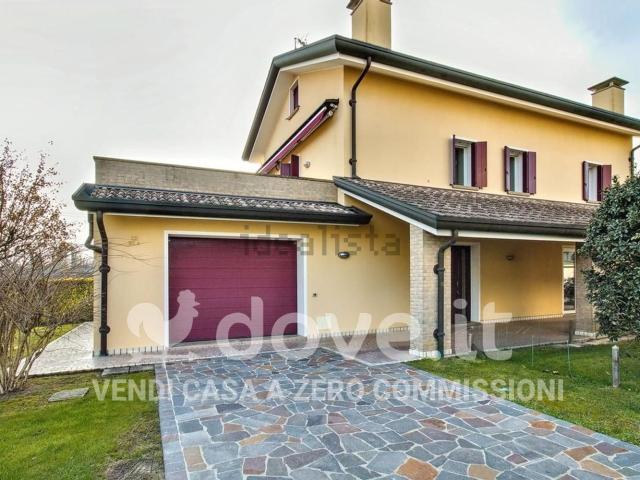 Case e ville in vendita di 210 m² in Via Cristoforo Landino, 22