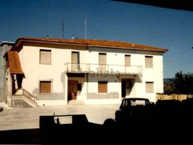 Case e ville in vendita di 210 m² in Via Croce del Ferragalli
