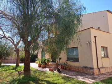 Case e ville in vendita di 210 m² in Via Agenore