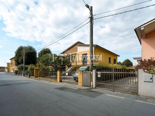 Case e ville in vendita di 210 m² in Via Giovanni Lonati