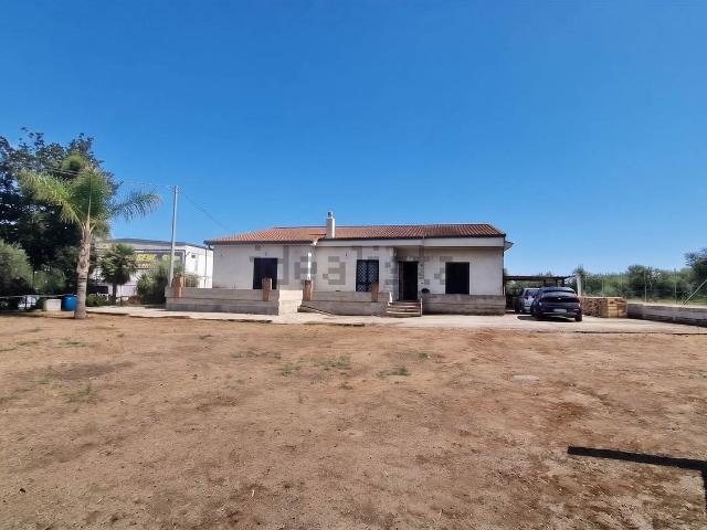 Case e ville in vendita di 210 m² in Via Direttissima