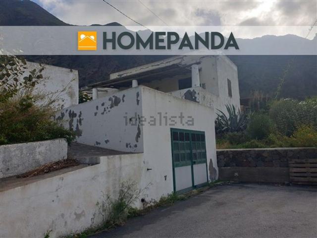 Case e ville in vendita di 210 m² in Via Leni