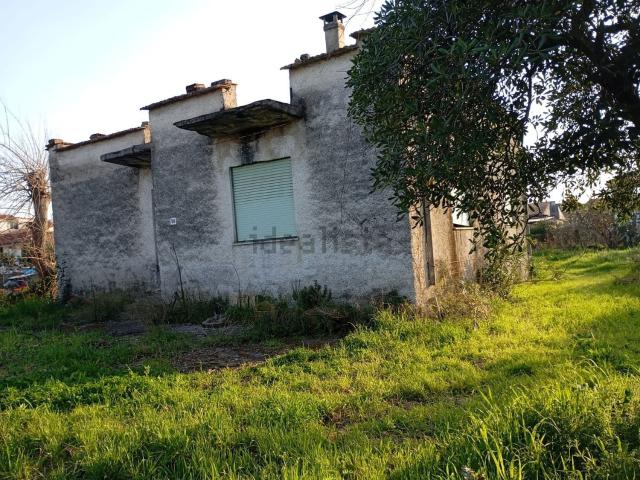Case e ville in vendita di 210 m² in Via Monte D&apos Argento, 70