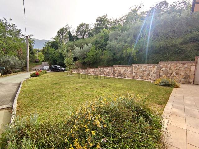 Case e ville in vendita di 210 m² in Via Morrice, 3