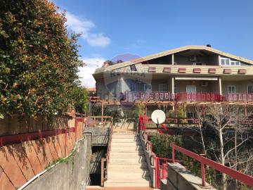 Case e ville in vendita di 210 m² in Via San Michele Arcangelo