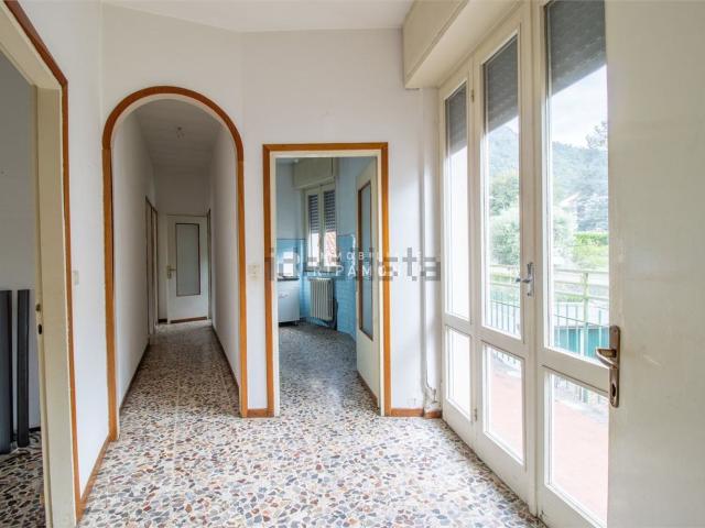 Case e ville in vendita di 210 m² in Via San Bernardino, 3