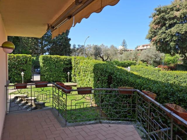 Case e ville in vendita di 210 m² in Via Po