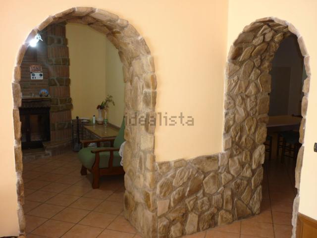 Case e ville in vendita di 210 m² in Via perdito