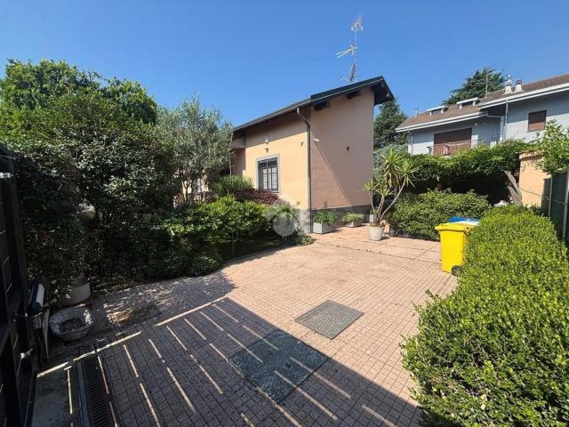 Case e ville in vendita di 210 m² in Via Pietro Maroncelli, 5