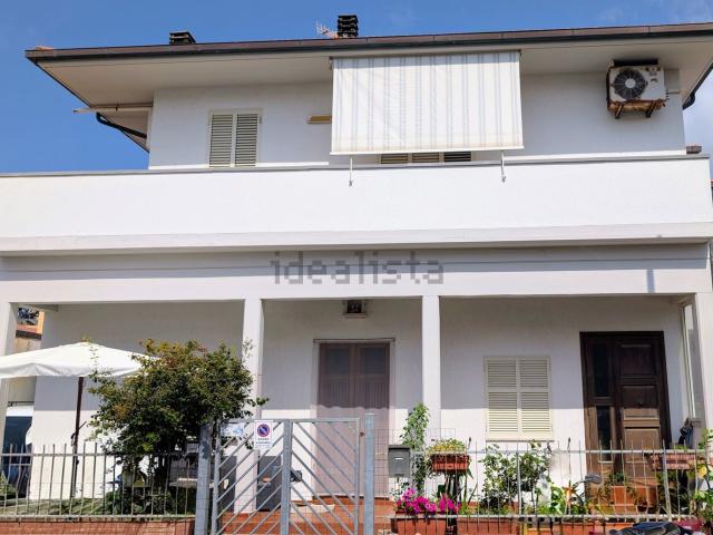 Case e ville in vendita di 210 m² in Via Ricci
