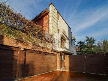 Case e ville in vendita di 210 m² in Viale Rustici