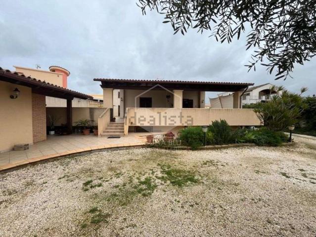 Case e ville in vendita di 210 m² in Contrada Ponte Fiumarella