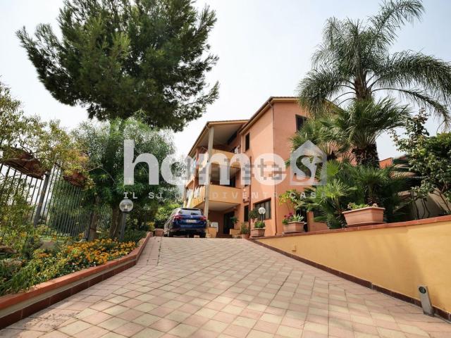 Case e ville in vendita di 210 m² in Contrada Sant&apos Onofrio