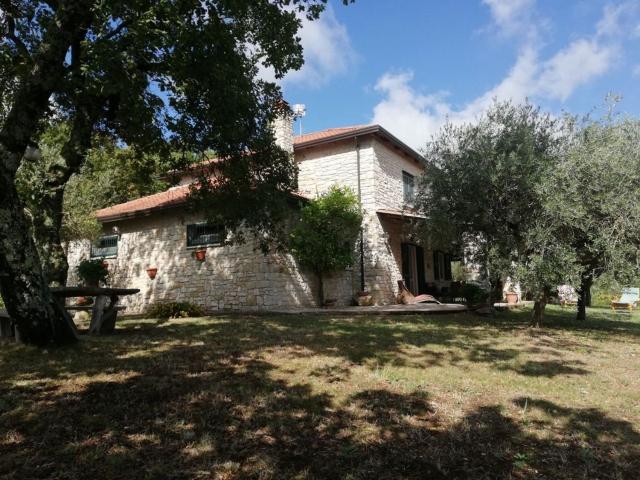 Case e ville in vendita di 210 m² in Località Castello, 3