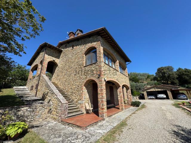 Case e ville in vendita di 210 m² in Località Montegianni