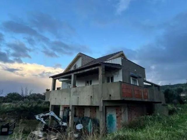 Case e ville in vendita di 210 m² in Strada Statale Spartà, 50