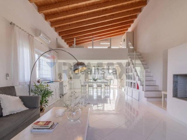 Case e ville in vendita di 210 m² in Strada Provinciale 4