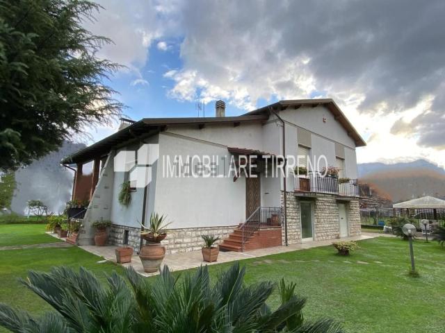 Case e ville in vendita di 211 m² in Via San Giuseppe Vecchio, 49