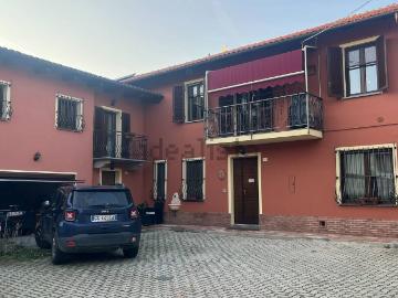 Case e ville in vendita di 211 m² in Frazione Quarto Inferiore, 140