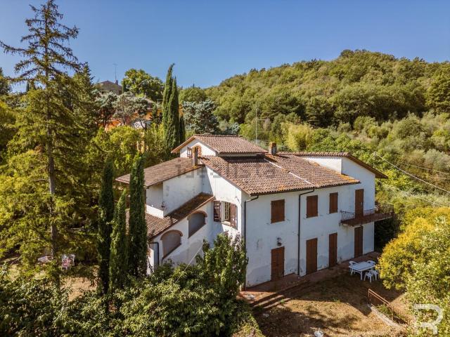 Case e ville in vendita di 211 m² in Località Bagnaia