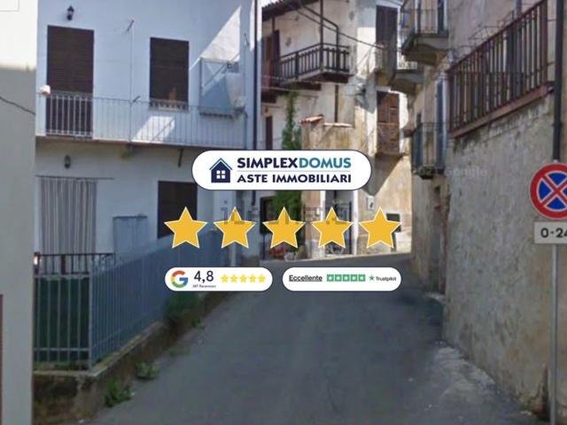 Case e ville in vendita di 212 m² in Via Cerro