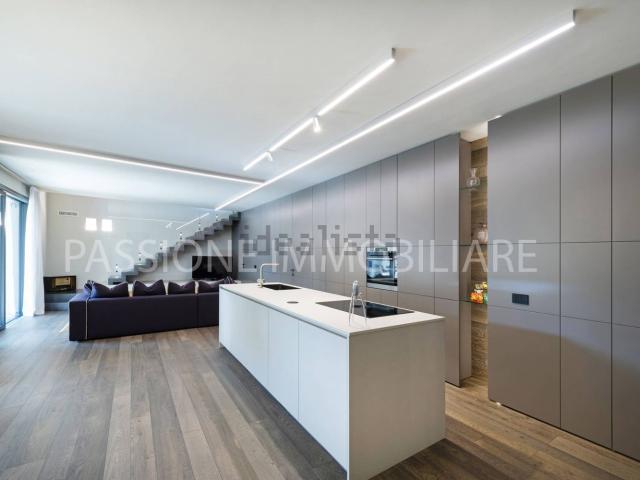 Case e ville in vendita di 212 m² in Via Chiesa, 51