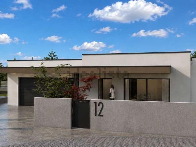 Case e ville in vendita di 212 m² in Strada Interna