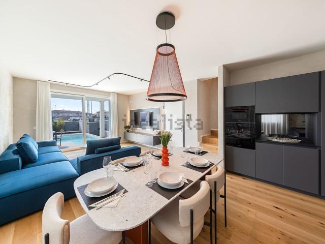 Case e ville in vendita di 213 m² in Via Bottego, 2
