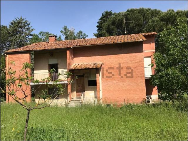 Case e ville in vendita di 213 m² in Via Fontecanti