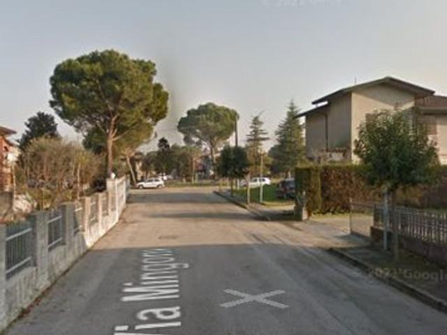 Case e ville in vendita di 213 m² in Via Mingoni