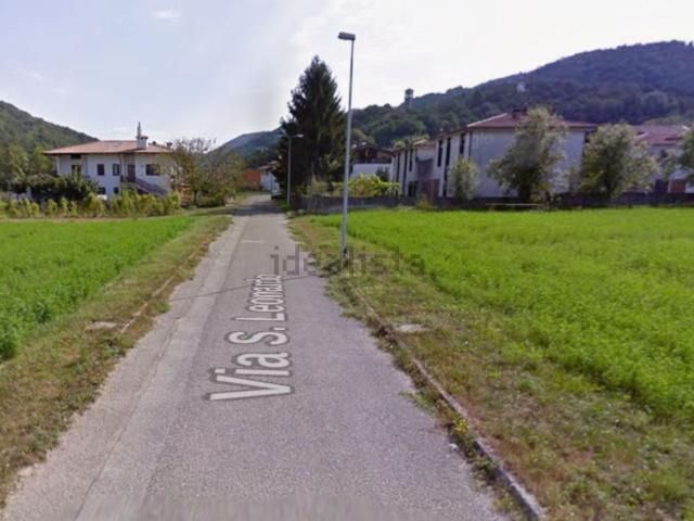Case e ville in vendita di 213 m² in Via San Leonardo