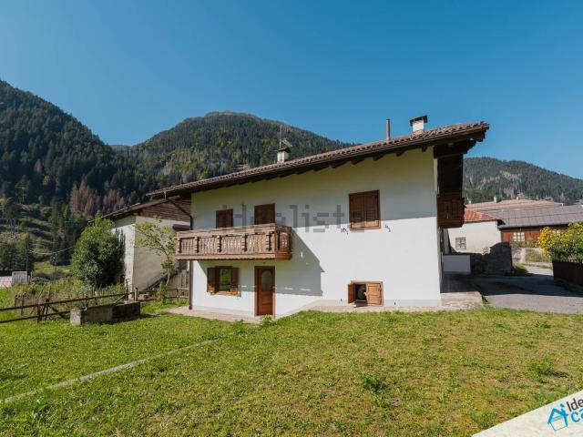 Case e ville in vendita di 213 m² in Località Sperandii