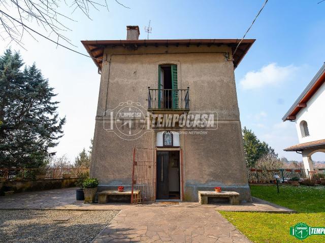 Case e ville in vendita di 226 m² in Via Giuseppe Vismara, 17