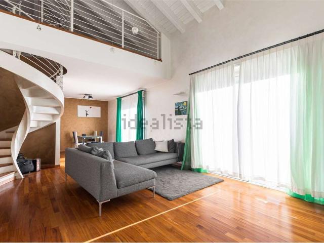 Case e ville in vendita di 214 m² in Via dei Mulini