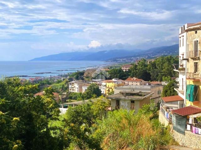 Case e ville in vendita di 214 m² in Via Marina Taverna