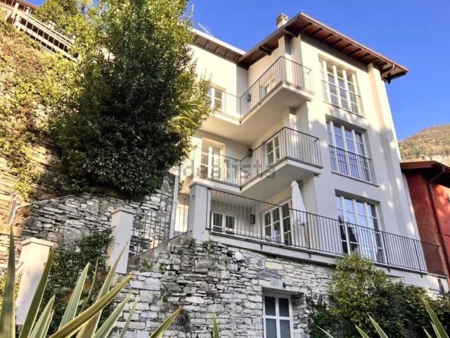 Case e ville in vendita di 214 m² in Via Pangino, 15